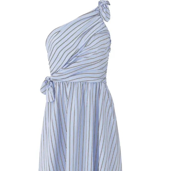 ALC midi length one strap dress, beautiful and flowy! - Picture 2 of 3